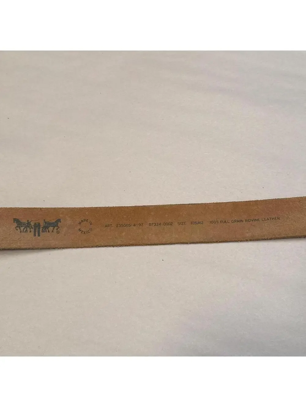 90s Vintage LEVI’S Full Grain Bovine Leather Belt size 105/42‎